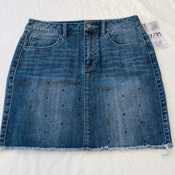 . Dresses & Skirts - Gorgeous Denim Skirt with Studs**Small $138